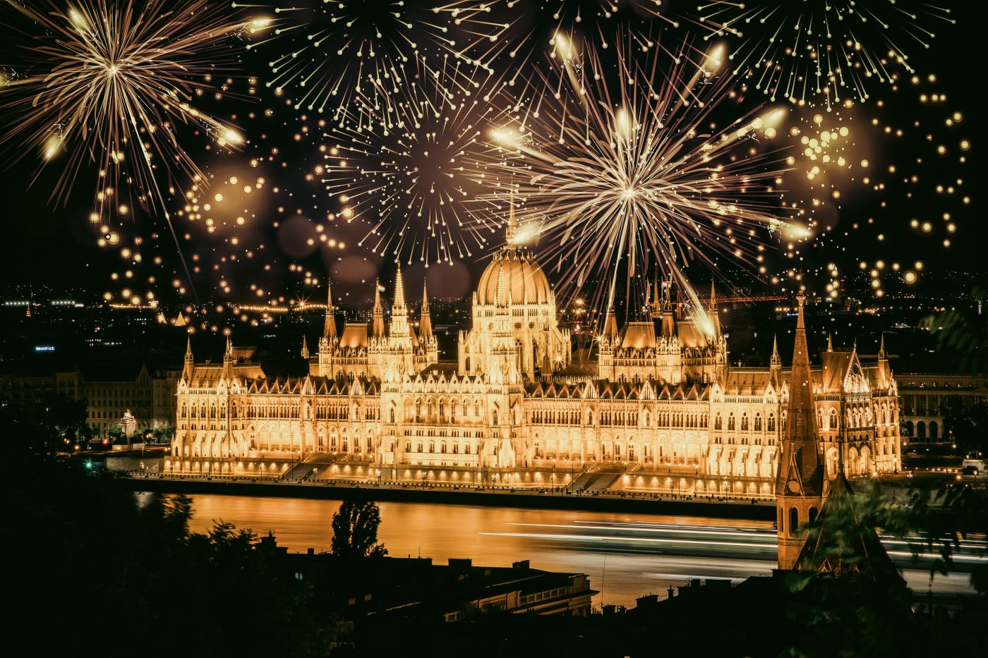 Szilveszteri tűzij&aacute;t&eacute;k Budapesten